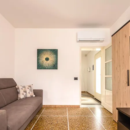 Hostly-casa Serena-near The Town Center Apartment *
