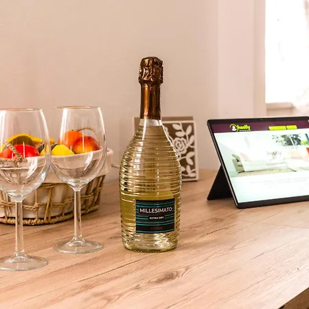 Hostly-casa Serena-near The Town Center 아파트 피사