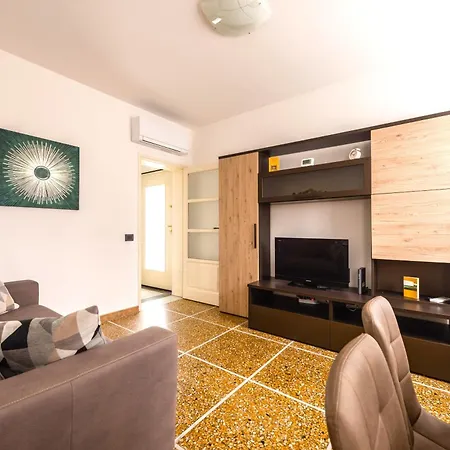 Daire Hostly-casa Serena-near The Town Center