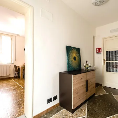 Hostly-casa Serena-near The Town Center Daire Pisa